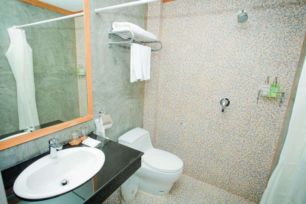 Chaphone Guesthouse Phuket Eksteriør billede