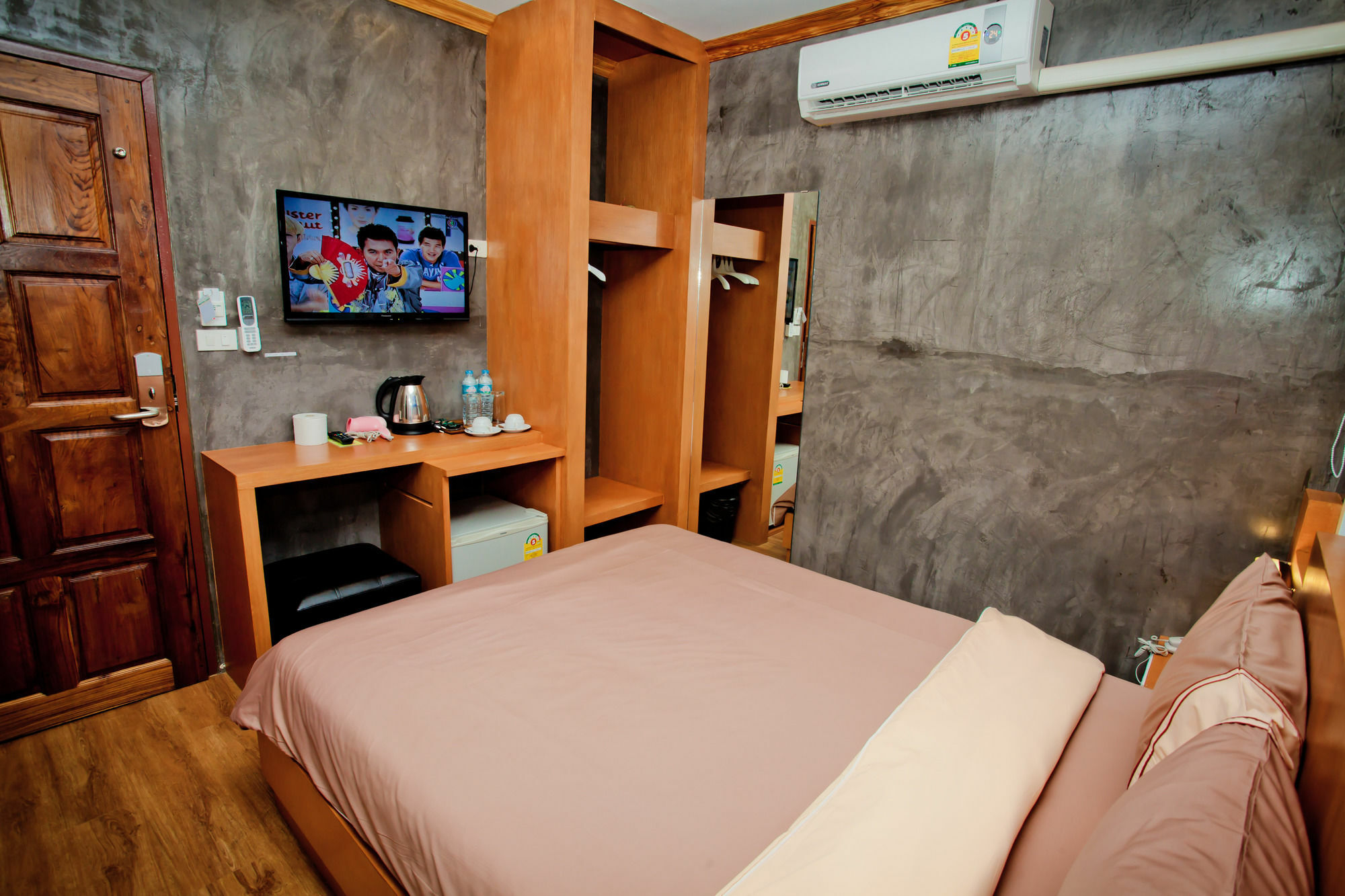 Chaphone Guesthouse Phuket Eksteriør billede